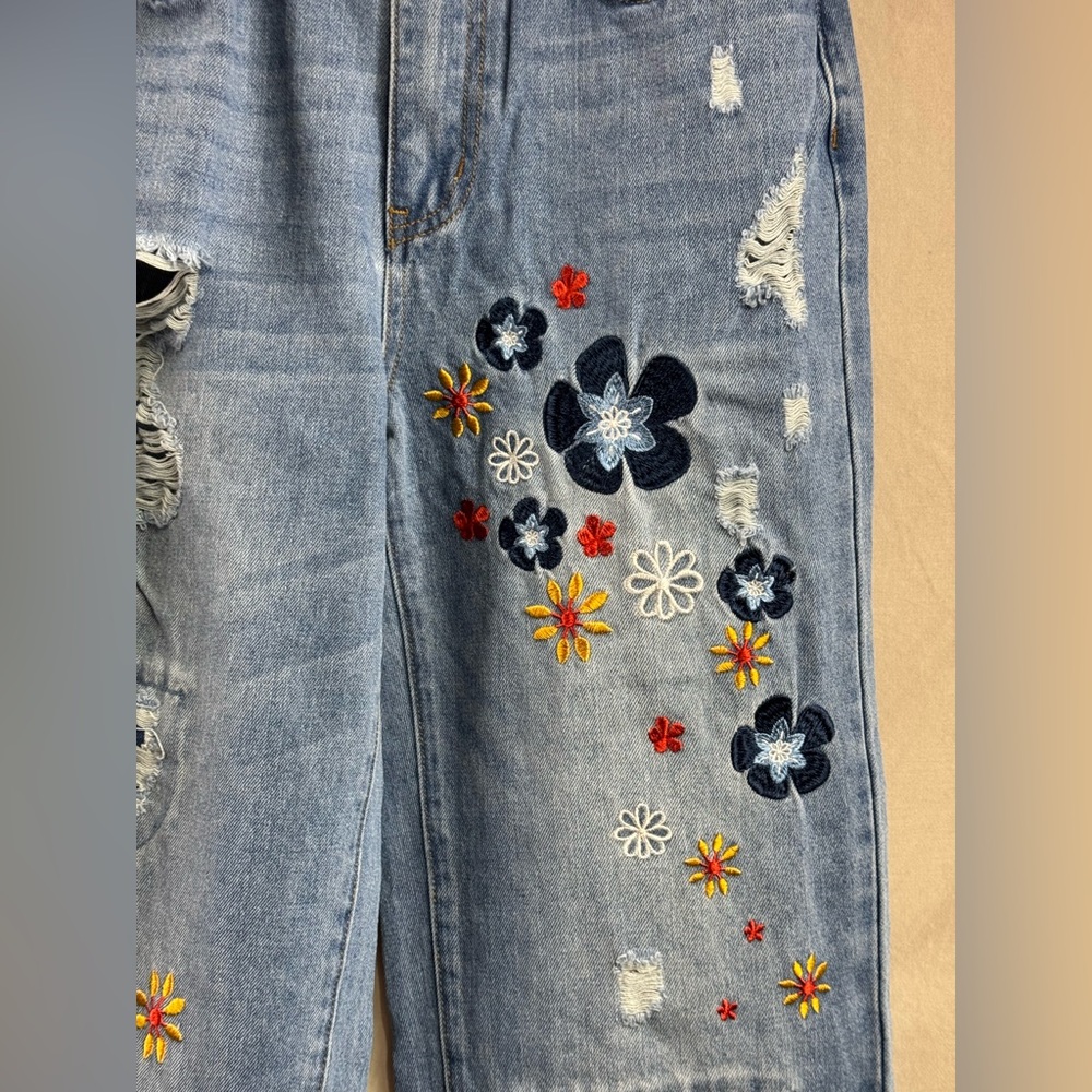 LAST ONE 🔥 Distressed Embroidered High Waist Mom Ankle Jeans Blue - Picture 6 of 9
